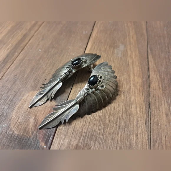 Vintage Native American Sterling Silver And Onyx Earrings - Picture 3 of 6